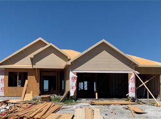 637 SW Gateway Ct, Grain Valley, MO 64029