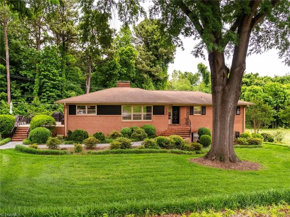 1953 Shirley Dr, Burlington, NC 27215