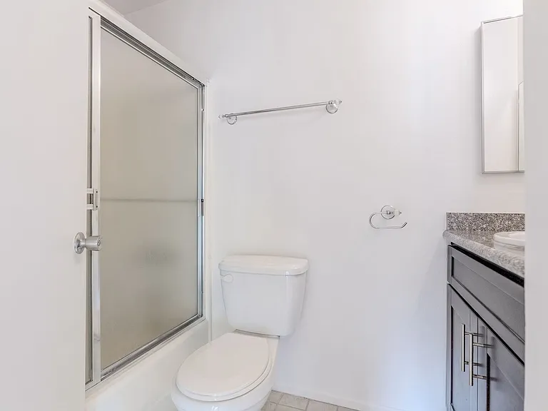 Chatsworth Rent This Now — Photo 23