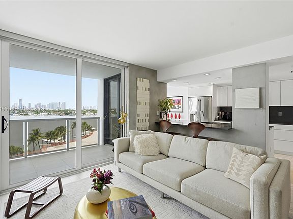 4th image of 9 Island Ave APT 705