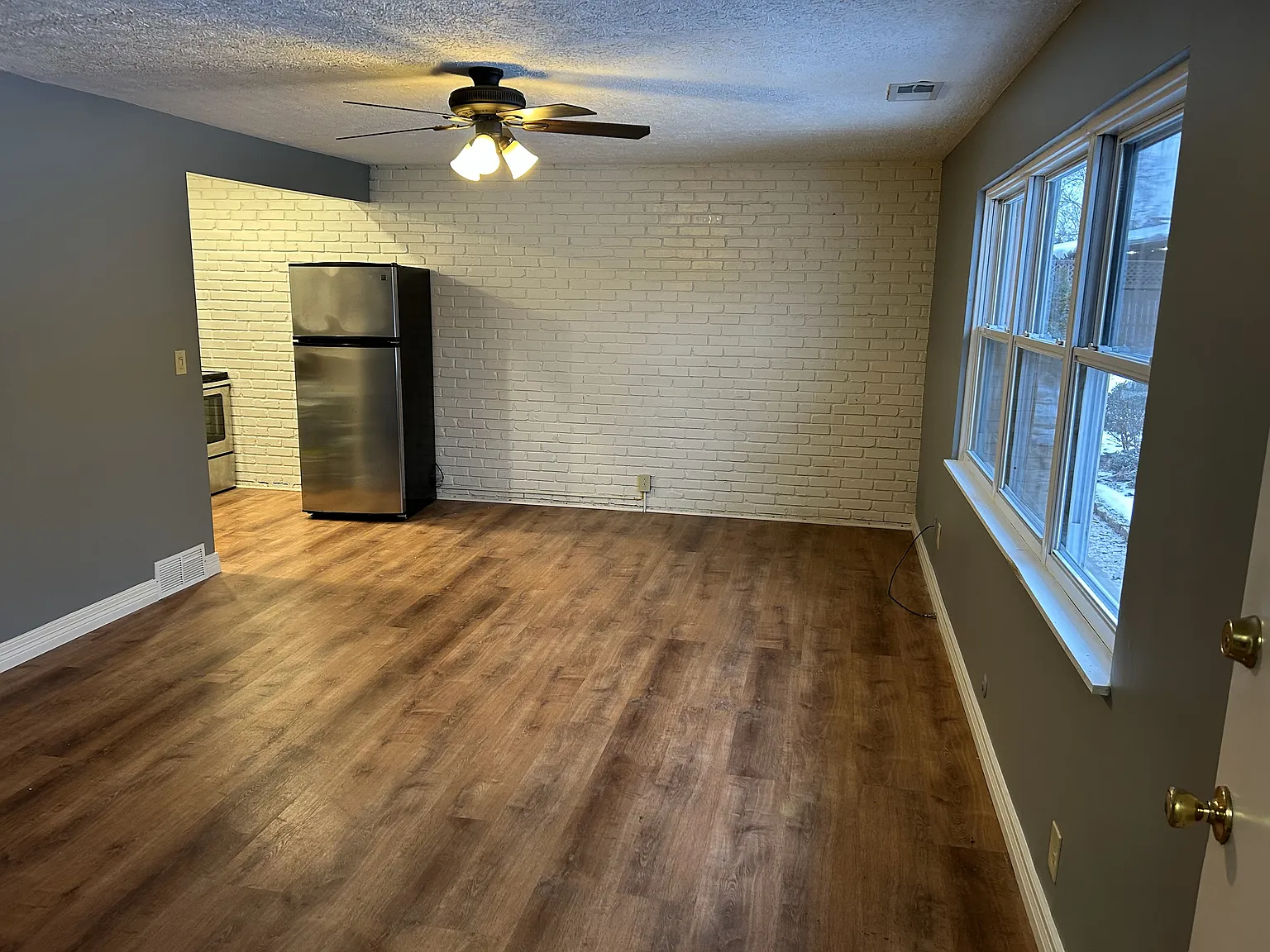 2 bed, 850 sqft, $1,200 — Photo 2