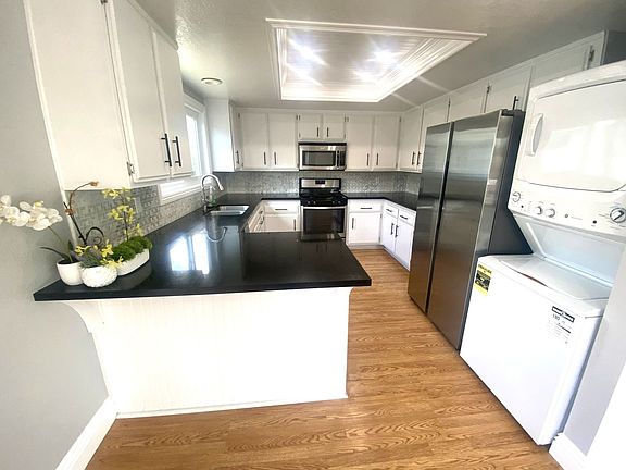 3rd image of 1720 & 1718 W 252nd St #1718