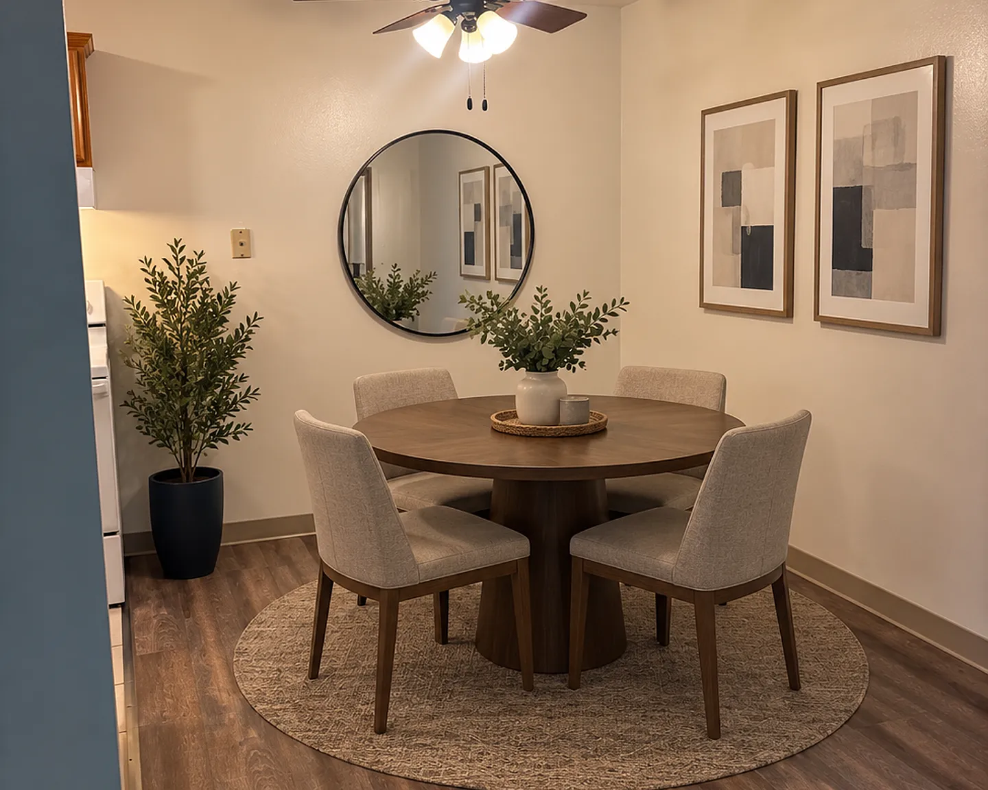 Bristol Oaks Apartments — Photo 4