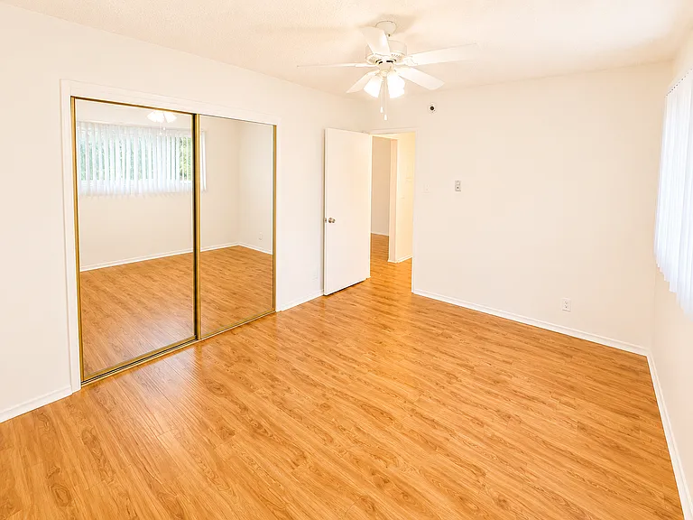 4300 Colfax Ave — Photo 10