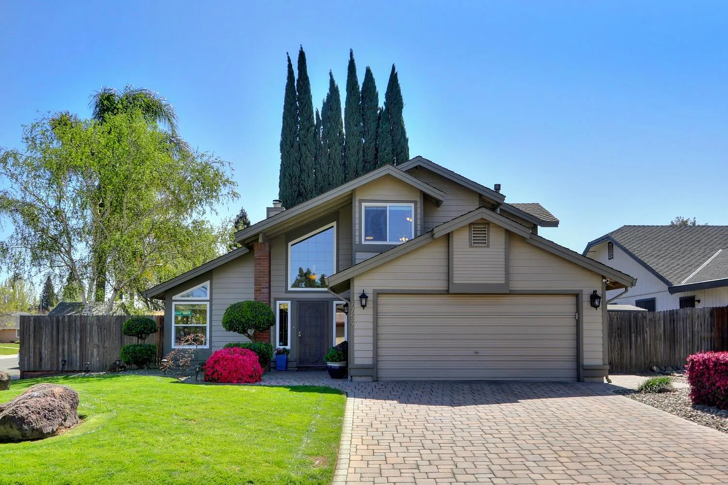 7759 River Village Dr photo 1
