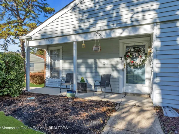 576B Sheffield Dr, Manchester, NJ 08759