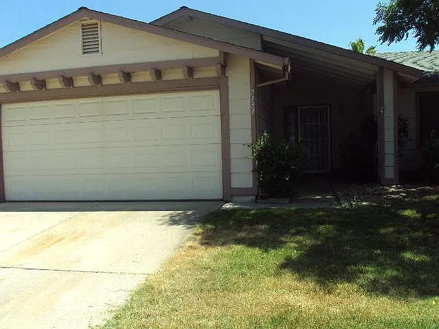 7151 Hayward Dr photo 1