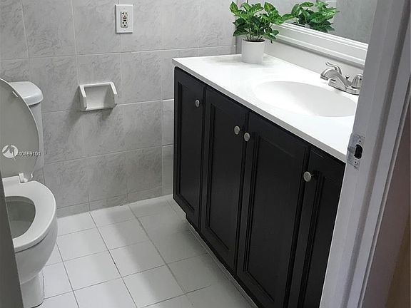 4th image of 20200 W Country Club Dr #Penthouse 22