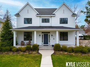 2300 Argentina Dr SE, East Grand Rapids, MI 49506