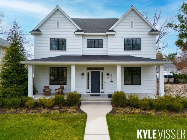 2300 Argentina Dr SE, East Grand Rapids, MI 49506