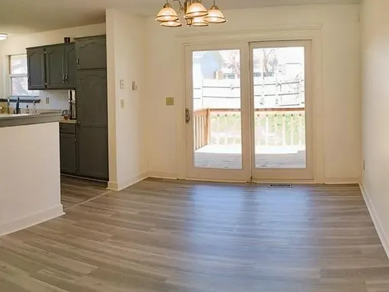 219 Jayhawk Ct — Photo 8