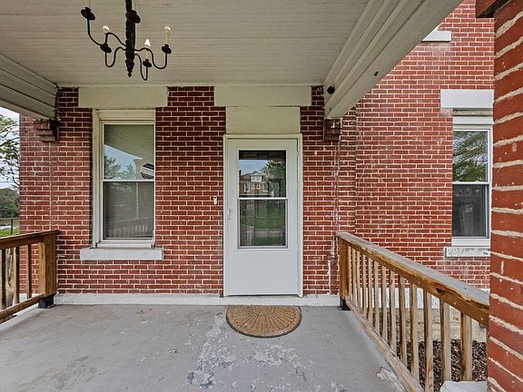 4th image of 561 Wilson Ave
