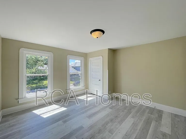1555 Barth Ave #1555 — Photo 7