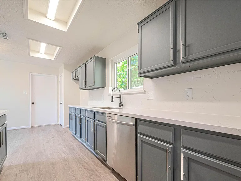 416 Heatherwood Ct — Photo 14