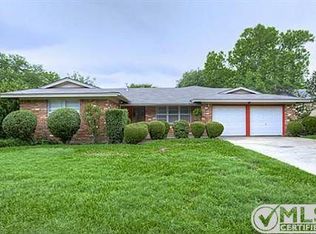 2809 Yates St, Fort Worth, TX 76133