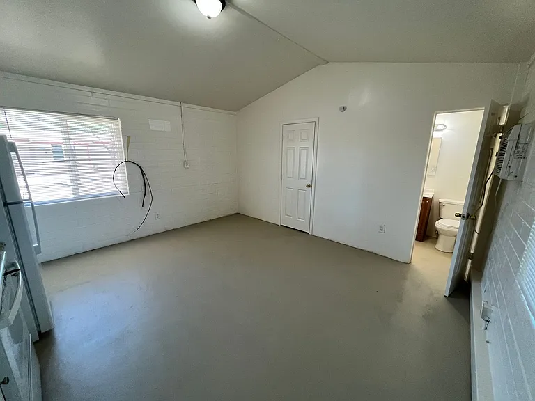 1347 E Benson Hwy — Photo 12