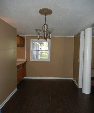 3rd image of 103 Glenwood Dr