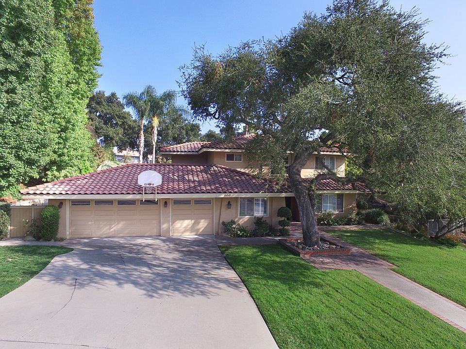 1st image of 606 Shady Oaks Dr
