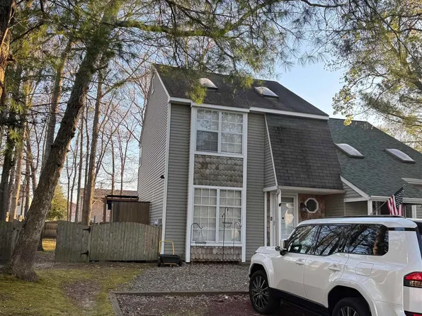 10 Cedar Ct, Somers Point, NJ 08244