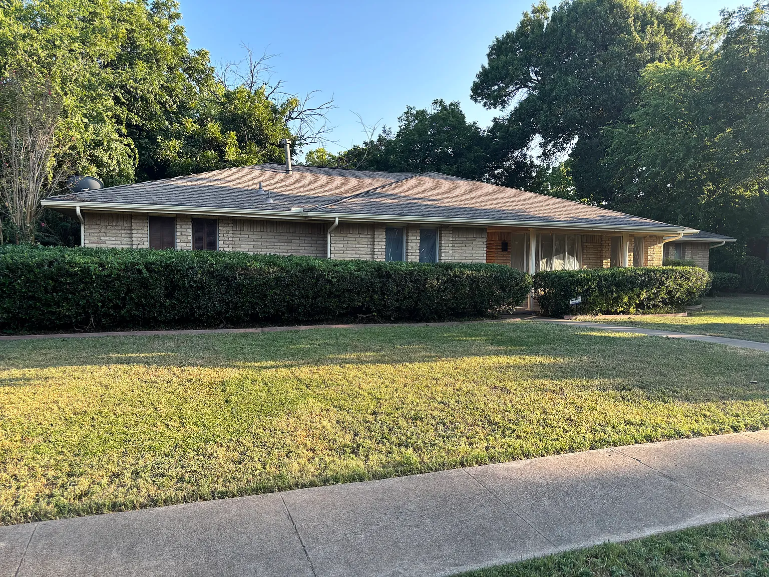 916 Sequoia Dr — Photo 3