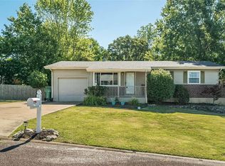 5400 Crestside Ln, Saint Louis, MO