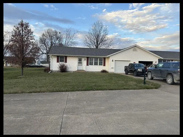 609A Ranch Ln, Macon, MO 63552