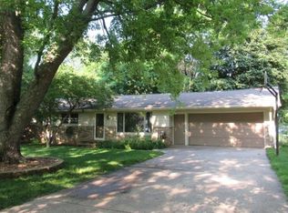 121 Alpine Dr, Green Bay, WI 54302