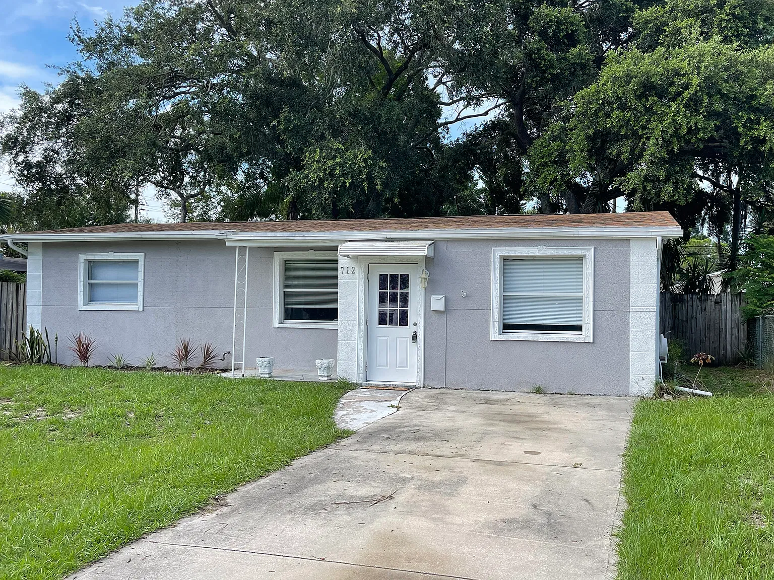 3 bed, 1.5 bath, 1100 sqft, $1,999 — Photo 1