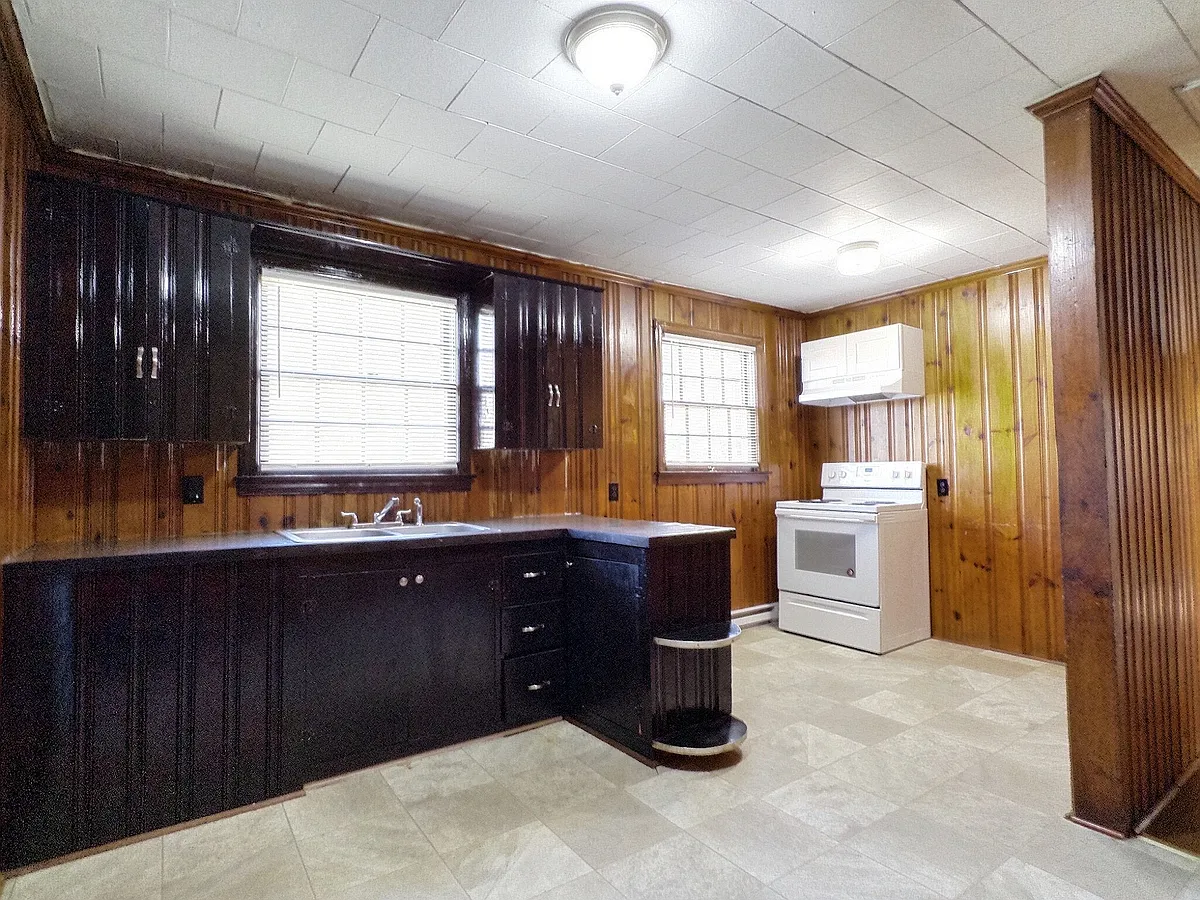 Building Photo - 751 Faircloth Ave