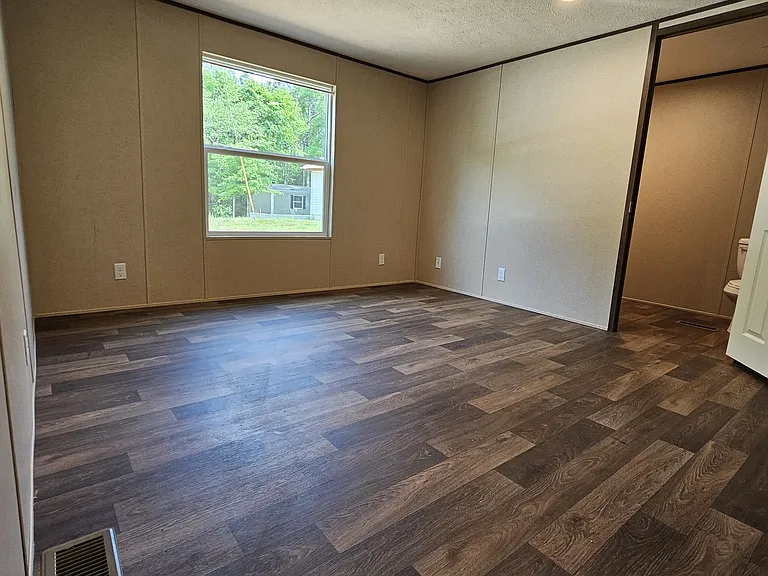 525 Kelly Rd #3 — Photo 8