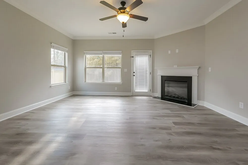 4 bed, 3.0 bath, 2525 sqft, $2,540 — Photo 4