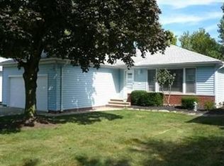 4977 N Sedgewick Rd, Lyndhurst, OH 44124