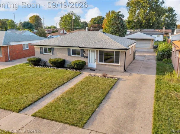 32660 Fairchild St, Westland, MI 48186