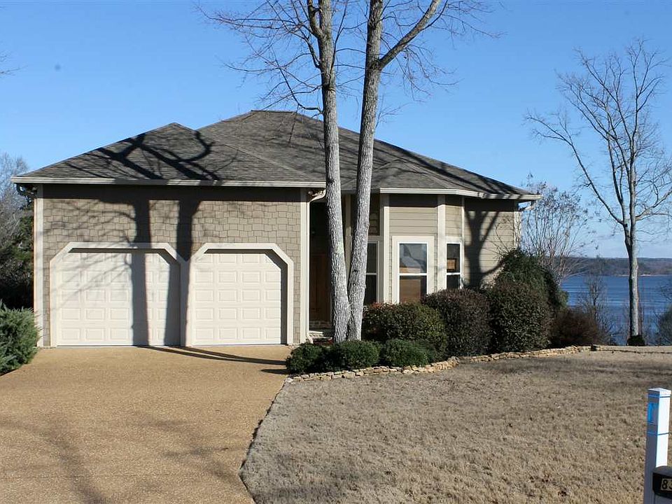 1st image of 835 Blue Heron Point