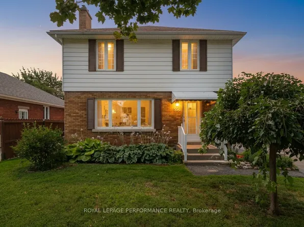 550 Wolffdale Cres, Ottawa, ON K1K 1N5