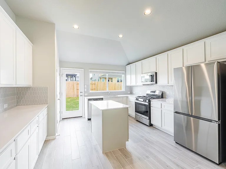 105 Crescent St — Photo 14