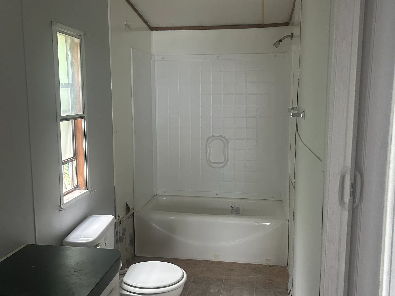 3 bed, 1200 sqft, $1,350 — Photo 3
