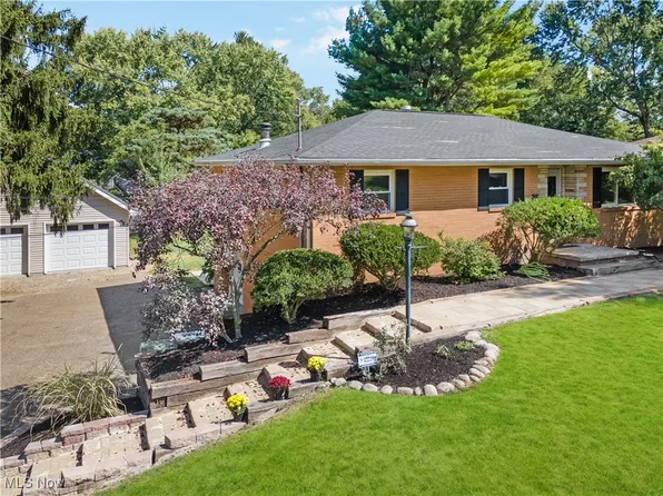 550 High St SE, Canal Fulton, OH 44614