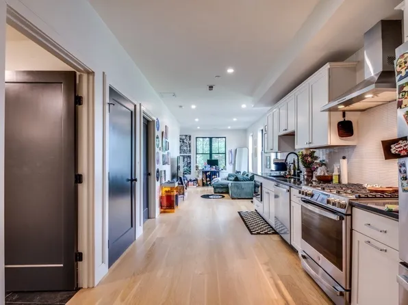 120 Moore St #205, Boston, MA 02128