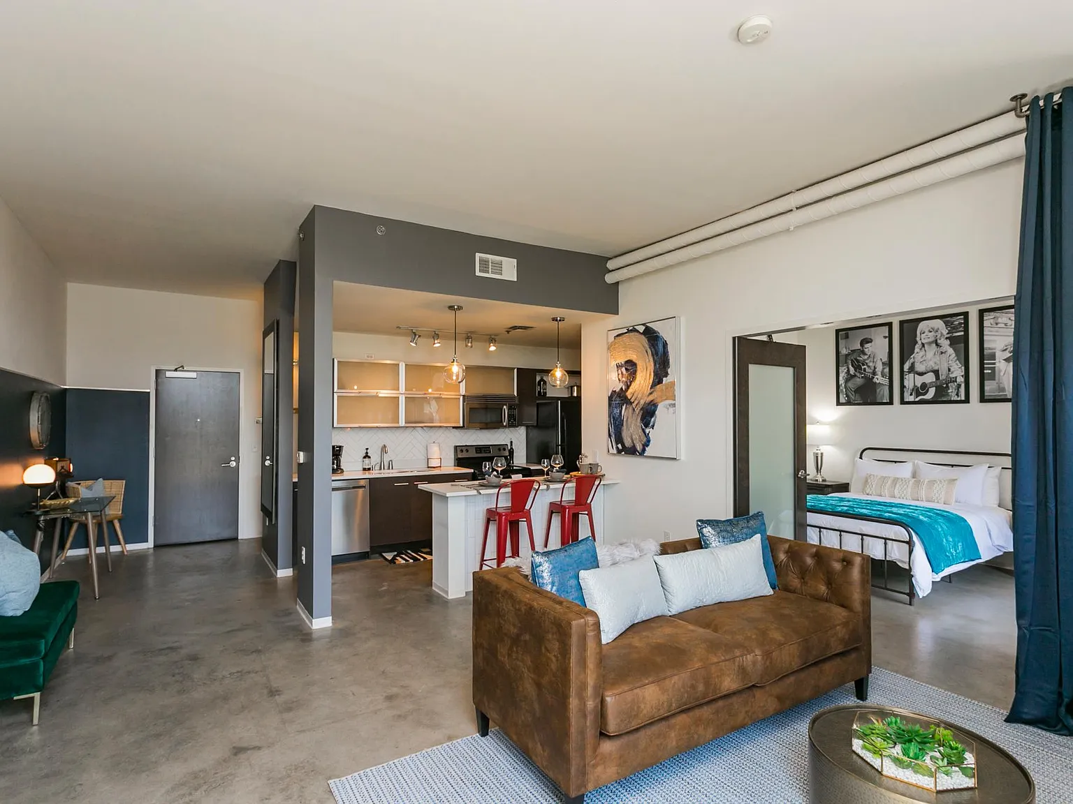 1 bed, 840 sqft, $3,000 — Photo 2