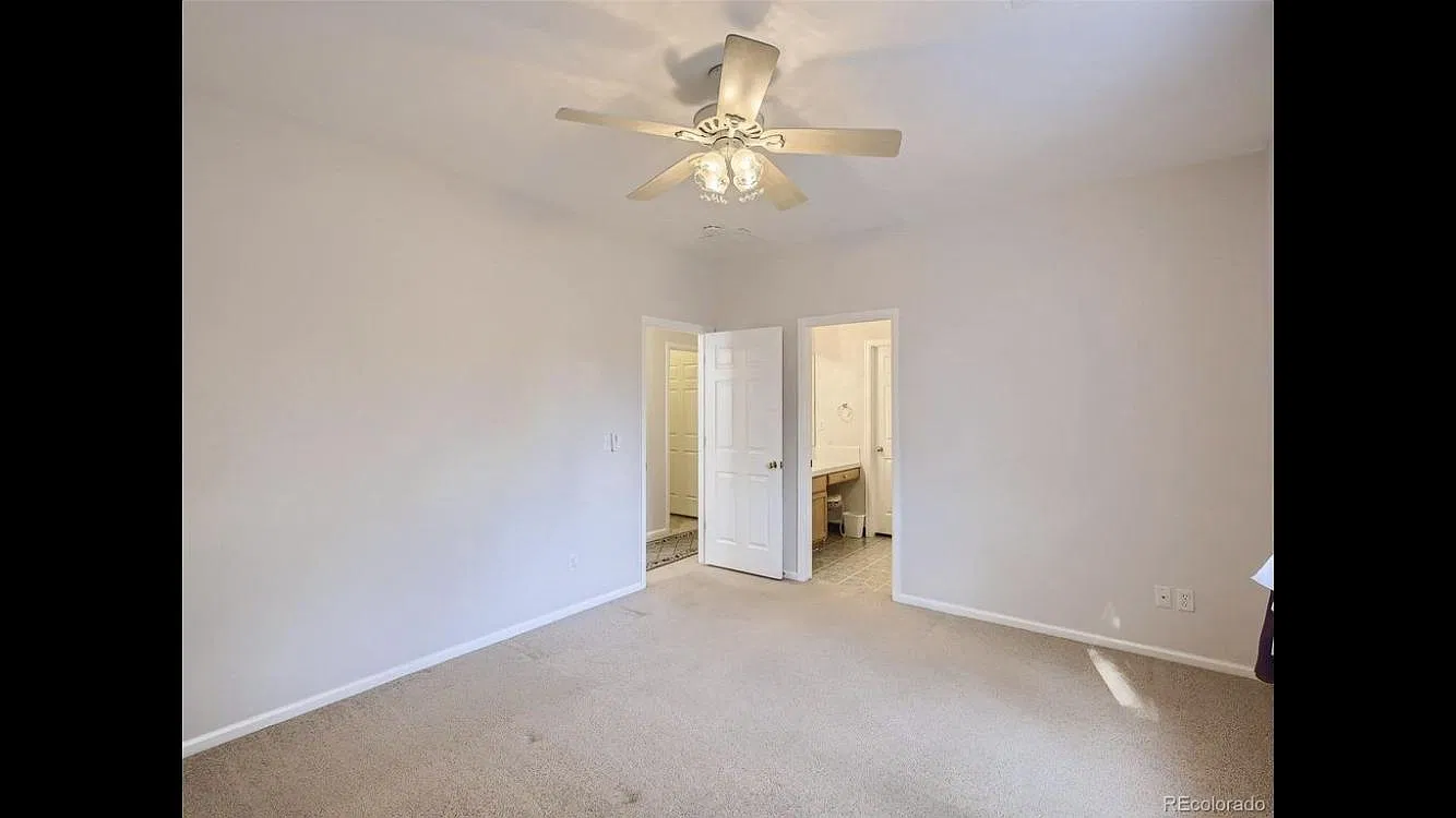 3 bed, 1303 sqft, $2,495 — Photo 2