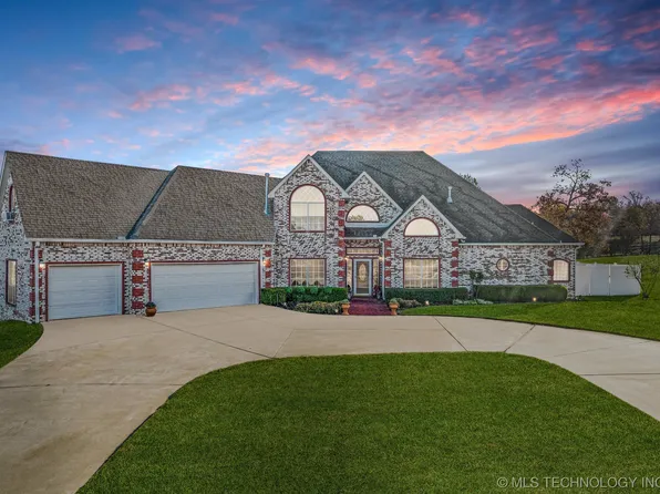 15 S Webb Pl, Sapulpa, OK 74066