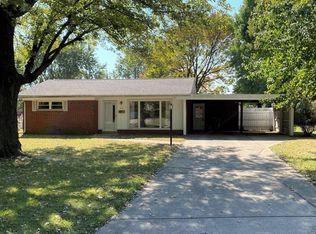 212 Clearview Dr, Belleville, IL