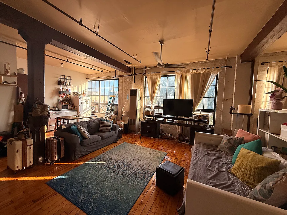 112 Lincoln Ave #401