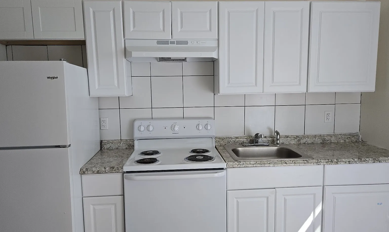 1 bed, 700 sqft, $1,150 — Photo 2