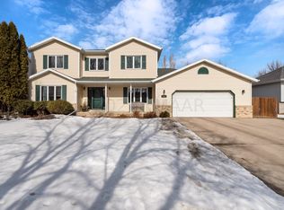 2609 39th Ave S, Fargo, ND 58104