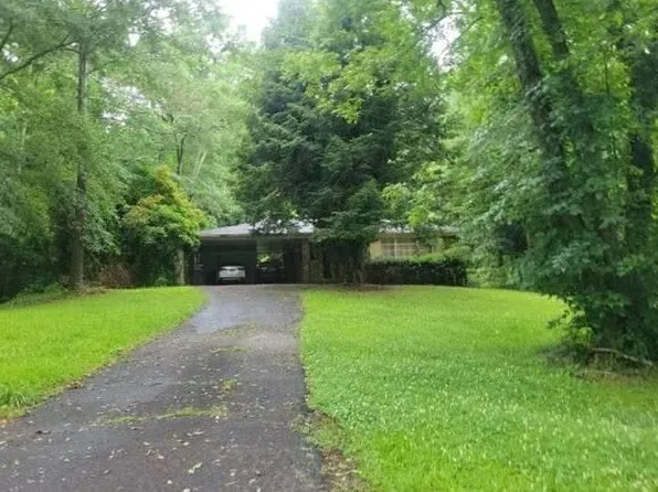 3241 Dodson Dr, East Pt, GA 30344