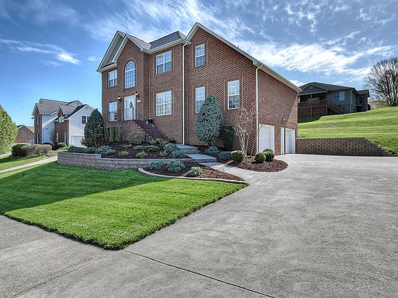 2nd image of 219 Lee Carter Dr