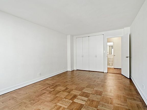 3rd image of 200 E 71st St APT 5D