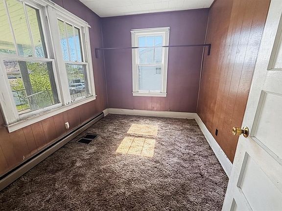 5th image of 407 Sycamore St